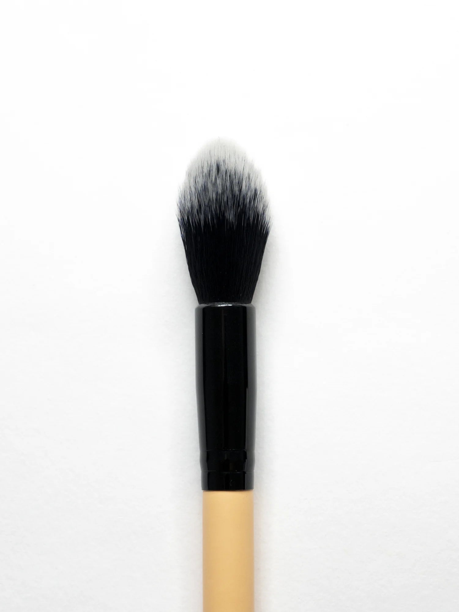 Small Powder Brush 38 Make-up Brush EDY LONDON Pale Pink   - EDY LONDON PRODUCTS UK - The Best Makeup Brushes - shop.edy.london