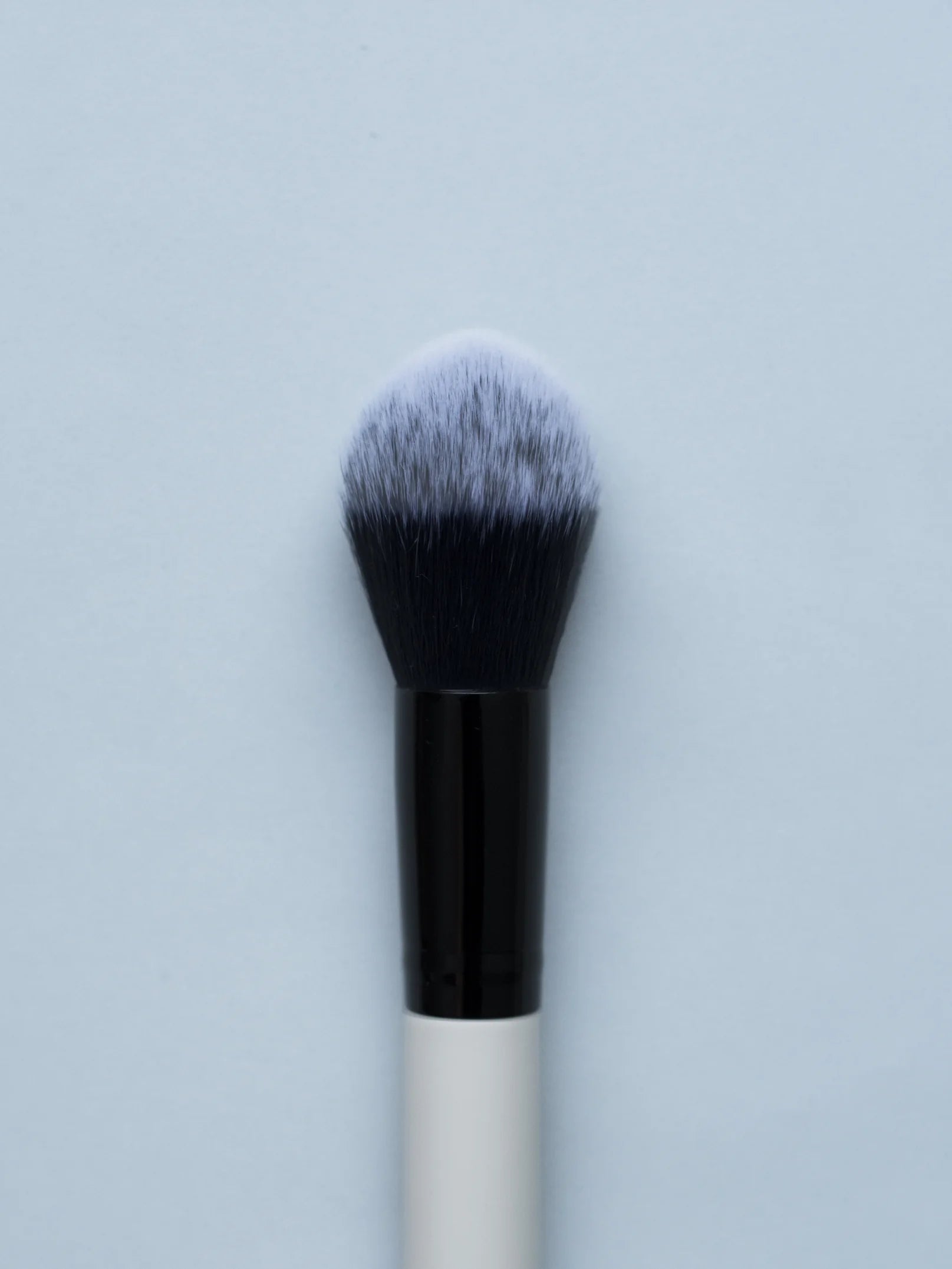 Tapered Face Brush 10 Make-up Brush EDY LONDON    - EDY LONDON PRODUCTS UK - The Best Makeup Brushes - shop.edy.london